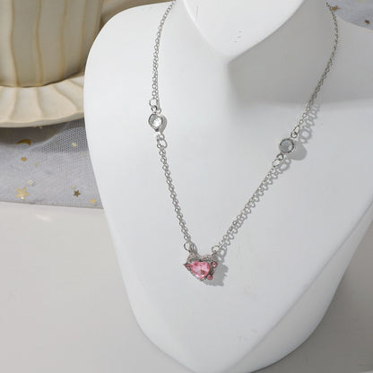 Heart-shaped pink diamond love clavicle necklace