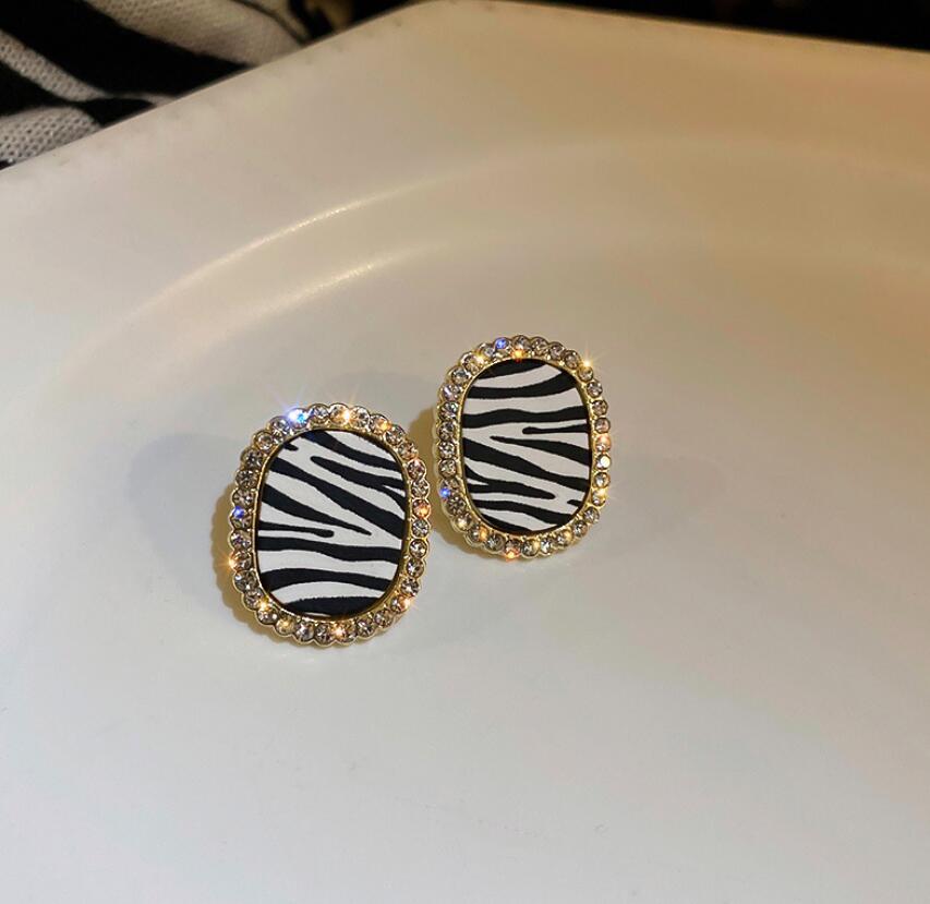 Geometric striped earrings