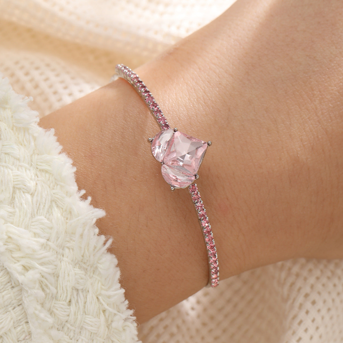 Pink diamond heart zircon bracelet