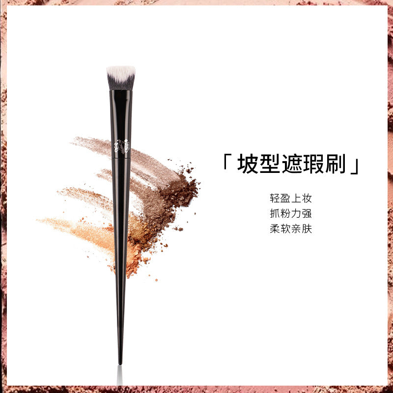 KVD40 Plastic Handle Makeup Brushes