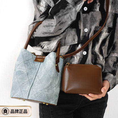 Stylish and simple large-capacity bag for women