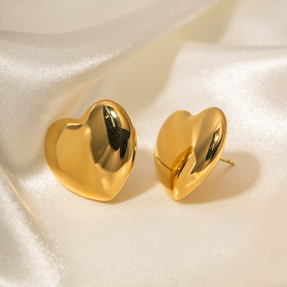 All-match heart earrings