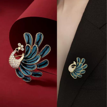 Elegant Peacock Brooch Suit Accessories