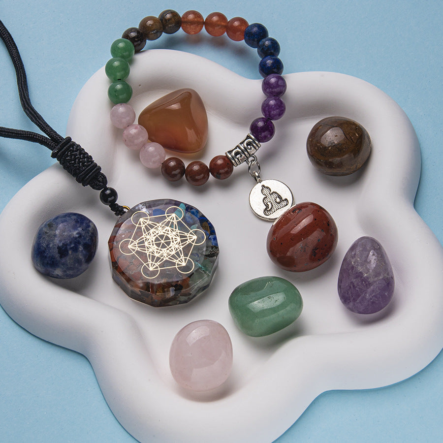 La pulsera de yoga con combinación de piedras naturales de 7 venas adorna la caja de regalo de joyería 