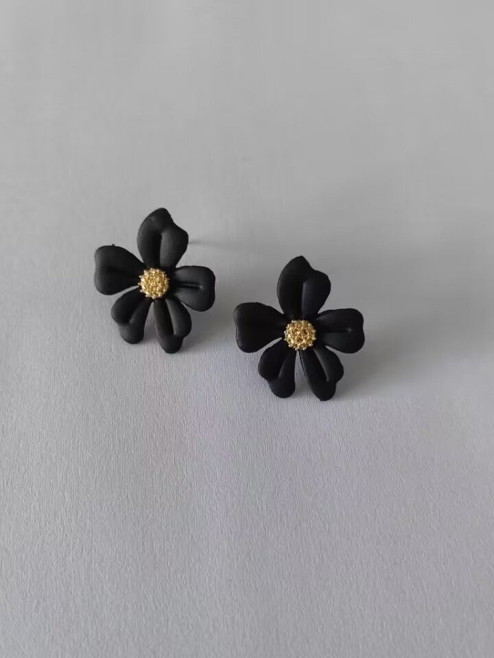 Color streamlined summer flower stud earrings