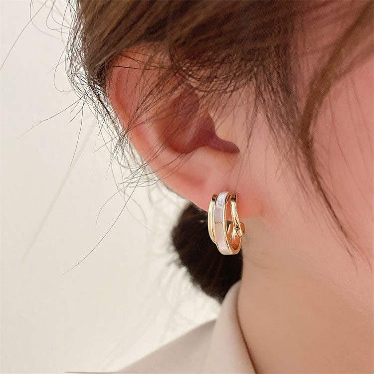 Simple C-shaped stud earrings for women's fashion