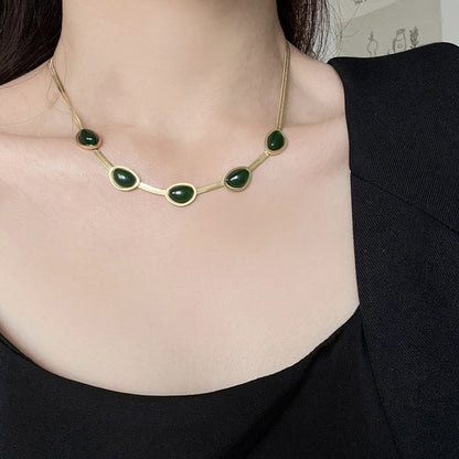 Emerald geometric necklace