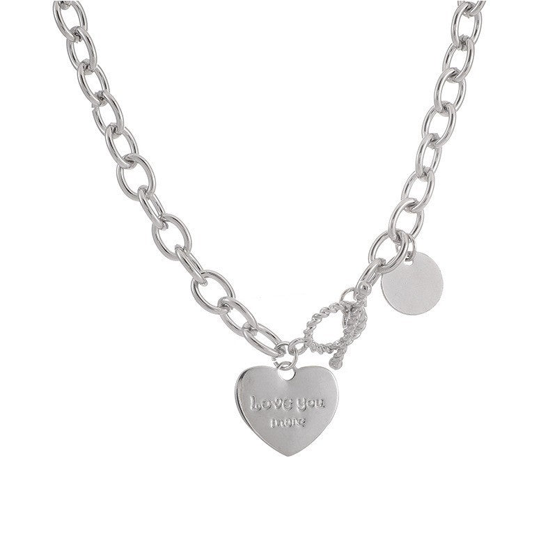 Love round necklace woman