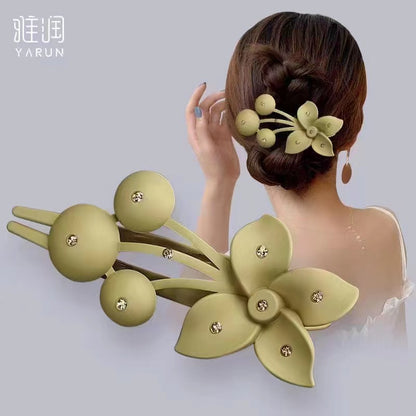 Flower Disc Hair Grab Clip Women's Rhinestone Scrub