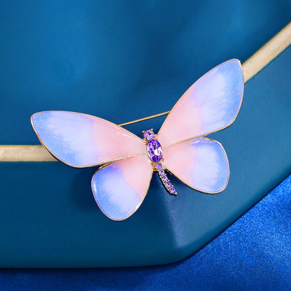 Gradual change pink butterfly brooch