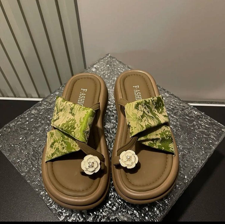 Chinese style flip-flops