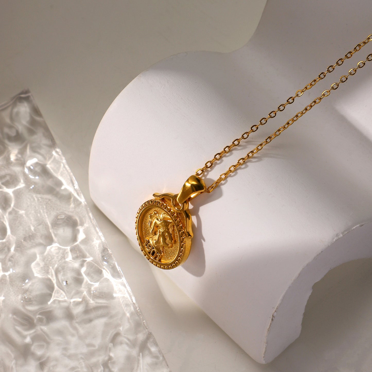 Queen's Head Coin Pendant Necklace