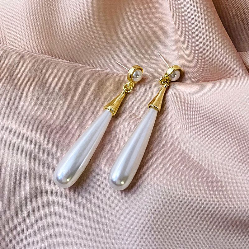 Silver Needle French Retro Water Drop Pearl Earrings