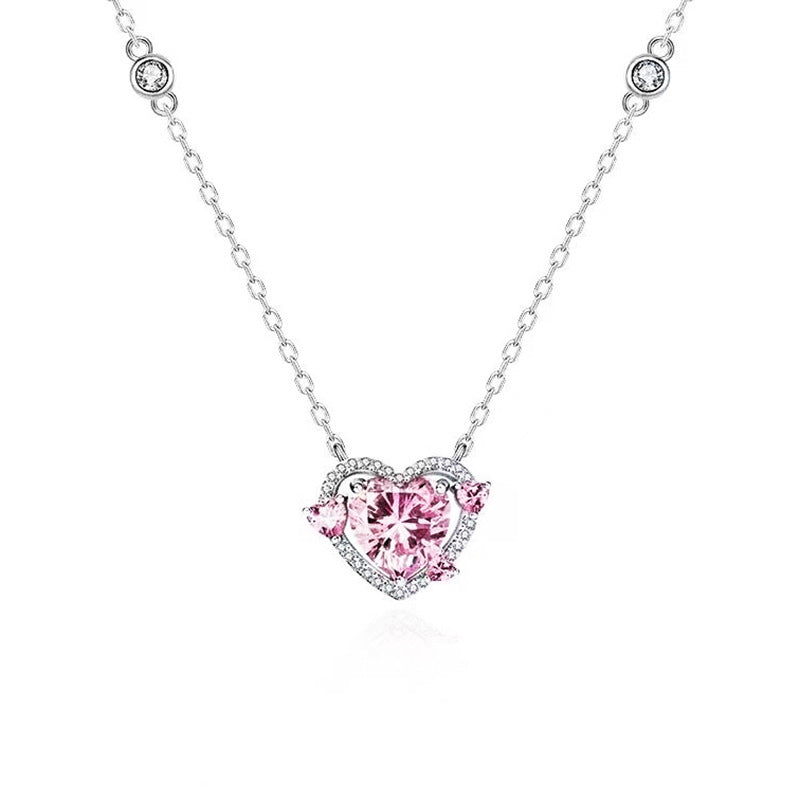 Heart-shaped pink diamond love clavicle necklace