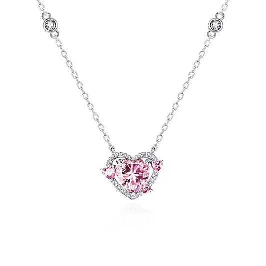 Heart-shaped pink diamond love clavicle necklace