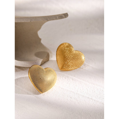 Pendientes de corazón en relieve 