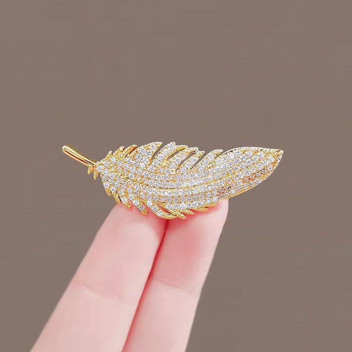 Temperament full diamond feather brooch