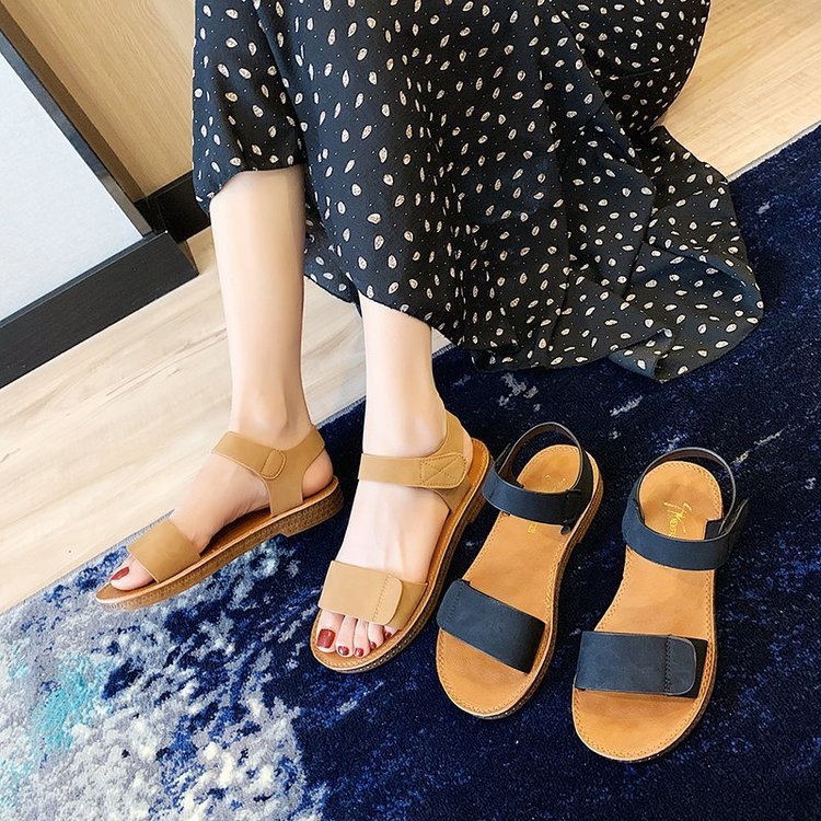 Cow tendon sole sandals flats