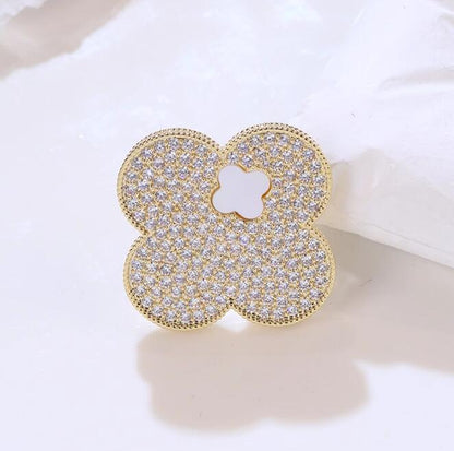 Full diamond diamond brooch high grade