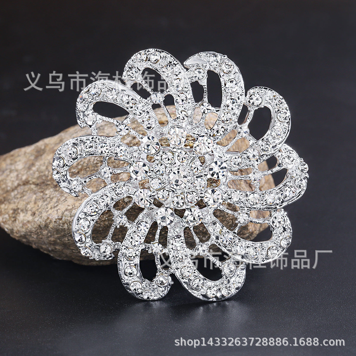 Alloy Rhinestone Brooch Pin fashion