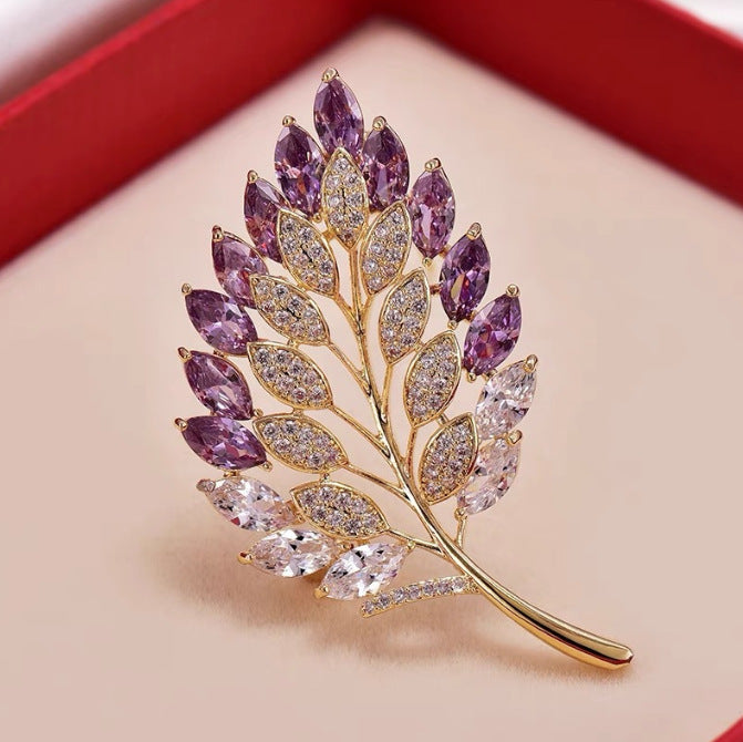 Flash diamond hollow leaf brooch