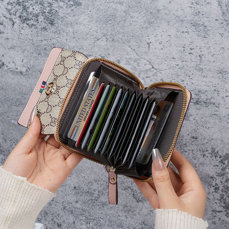 Short printed multi-card wallet