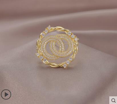 Wenyi Fan Brooch Accessories