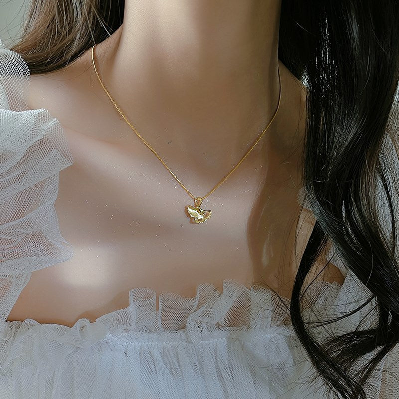 Ginkgo biloba pendant necklace