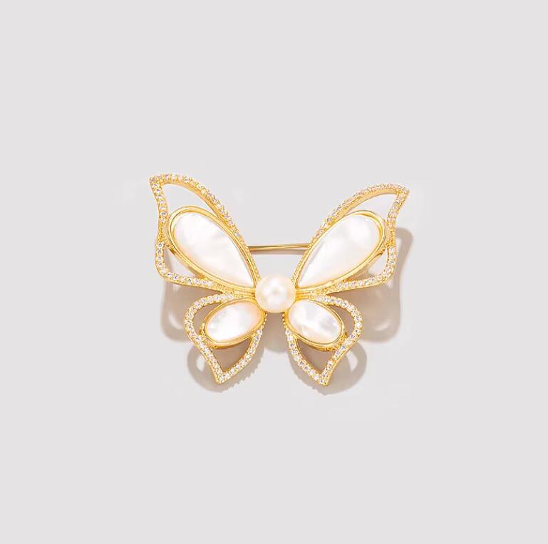 Butterfly Pearl Brooch Corsage