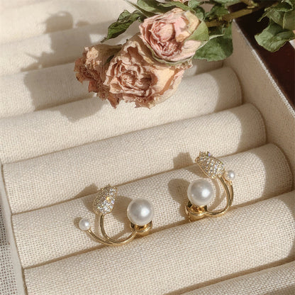 Tulip pearl earrings