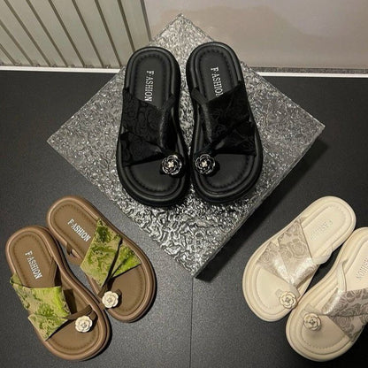 Chinese style flip-flops