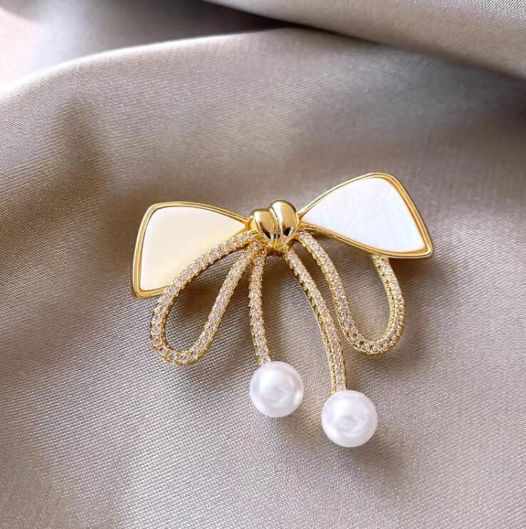 High-end bow brooch for women