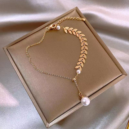 Chic Pearl Leaf Bracelet, Pull-out Style, for Sisters and Students. Unique Design