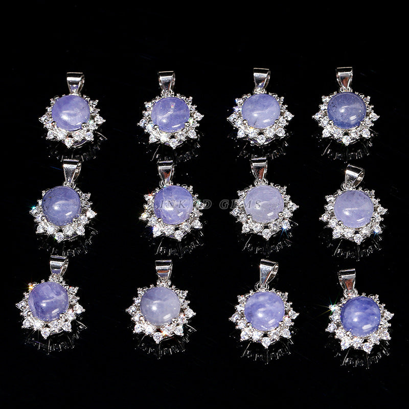 Natural Tanzanite pendant.