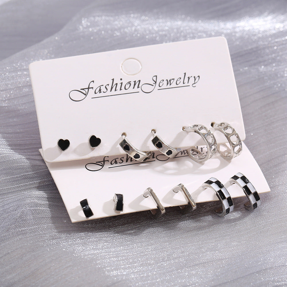 Heart earrings black and white checkered earrings