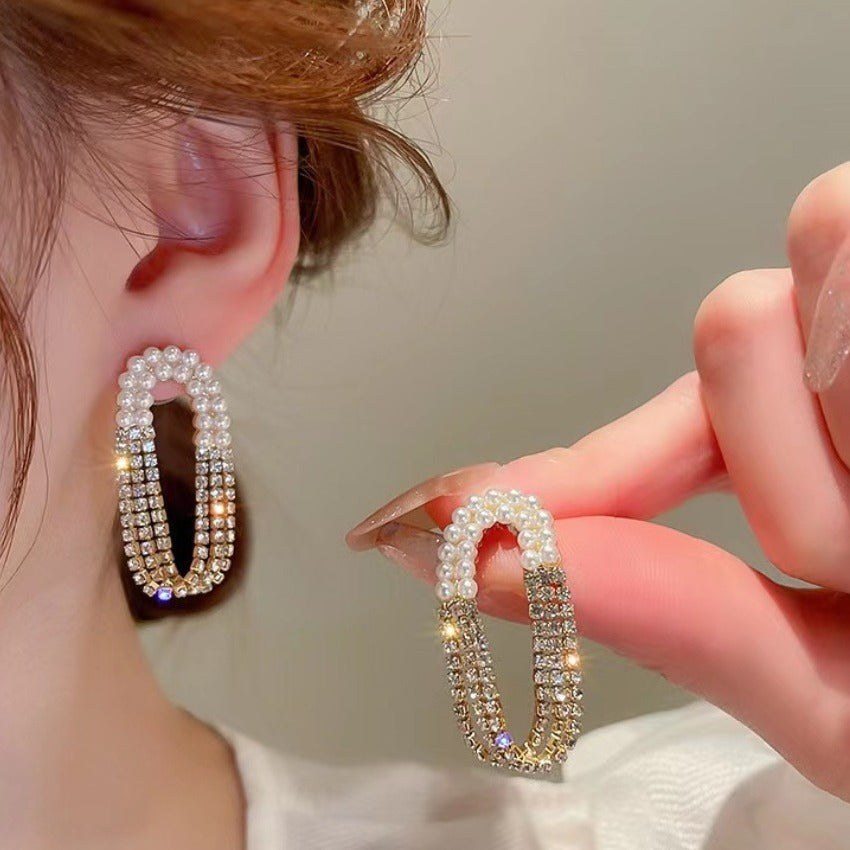 Pendientes de borlas ovaladas con perlas y diamantes