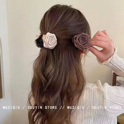 Three-dimensional rose hairpin