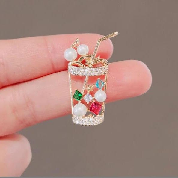 Flash diamond milk tea cup brooch