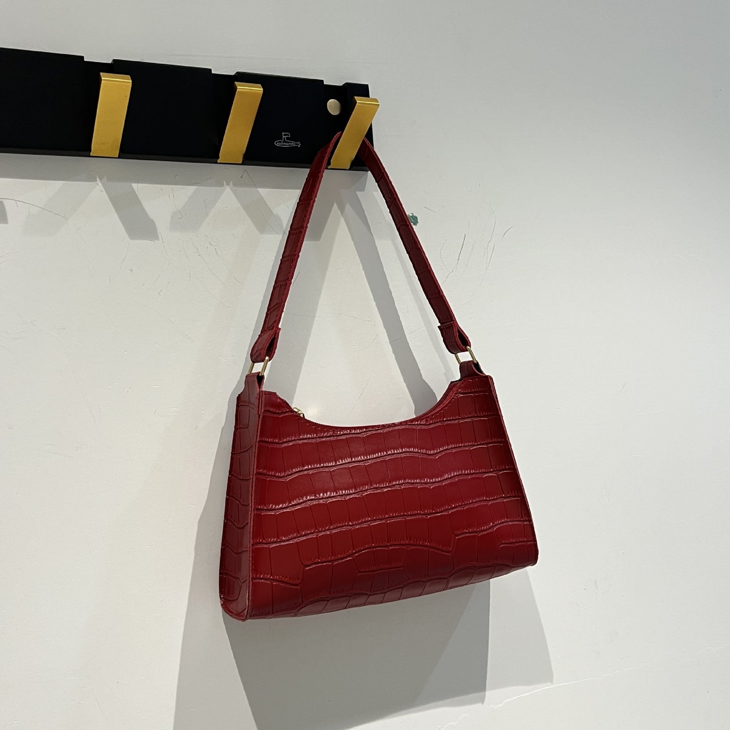 Crocodile pattern versatile shoulder bag