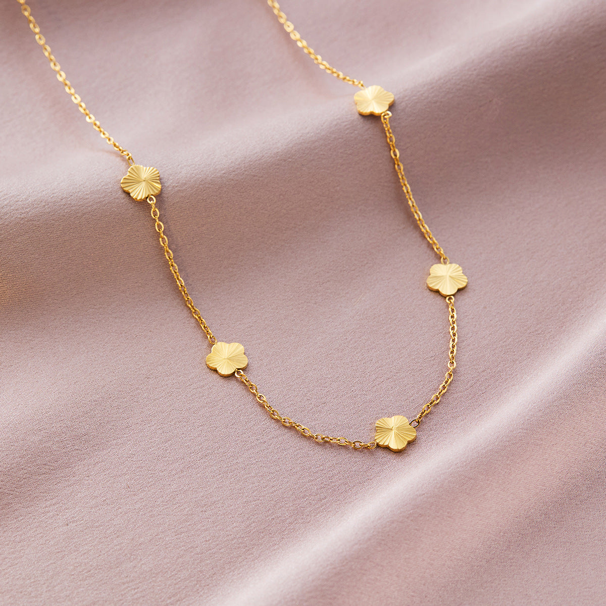 Flower collarbone chain