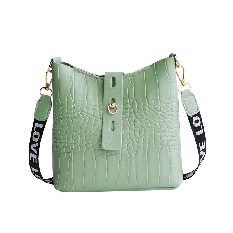 Crocodile pattern bucket bag