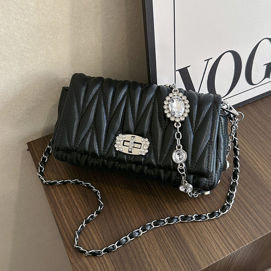 Fashion and versatile high-end cloud bag