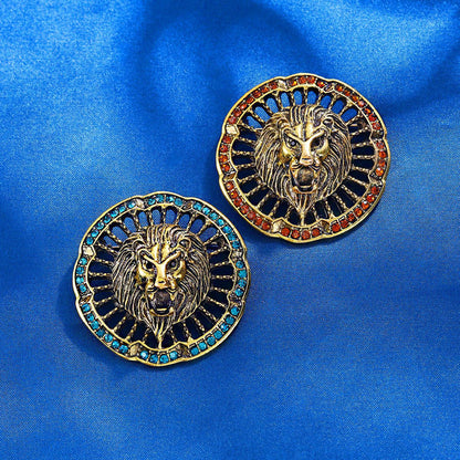 Lion brooch badge