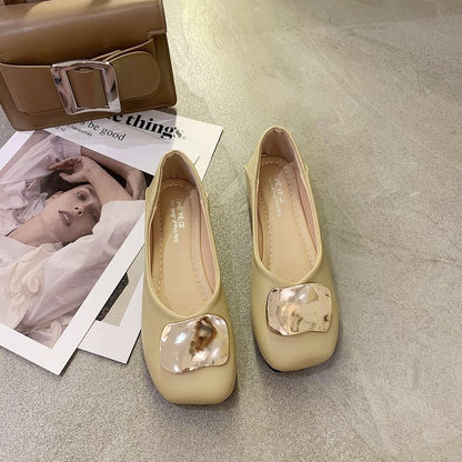 Hot-selling new flat shoes