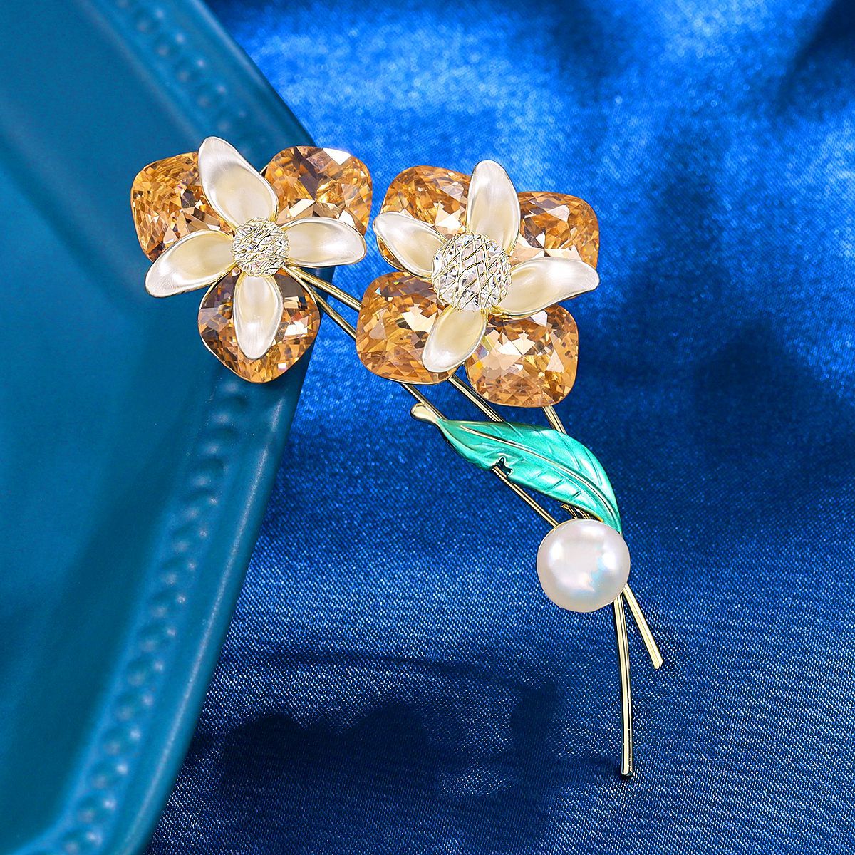 Crystal Flower Brooch Brooch Versatile