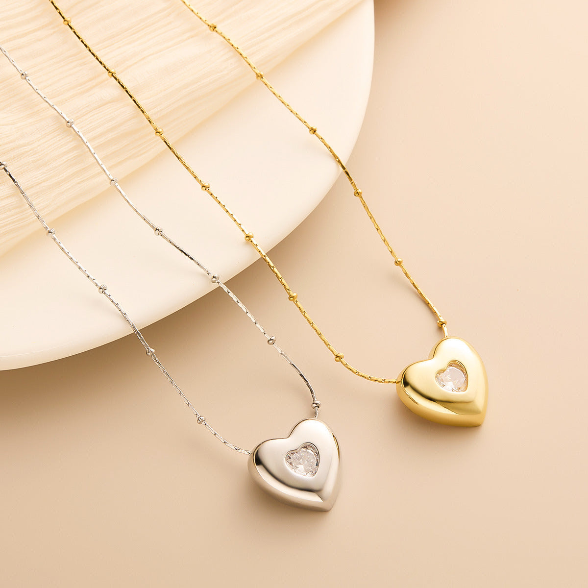 Love shape titanium steel necklace