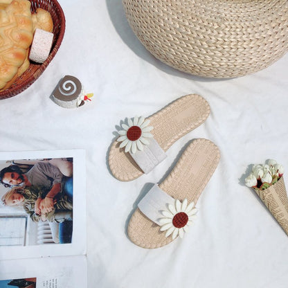 Sunflower flat slippers