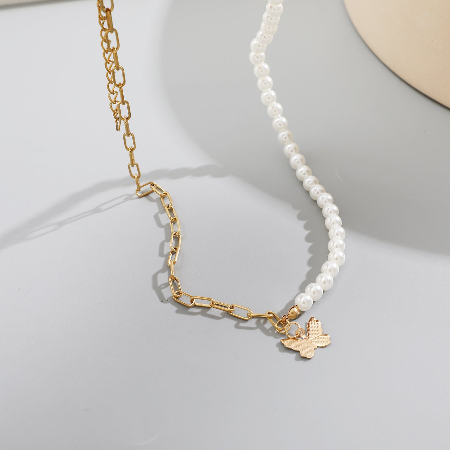 women's pearl stitching necklace