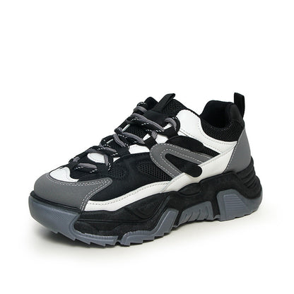 Breathable sports and leisure shoes