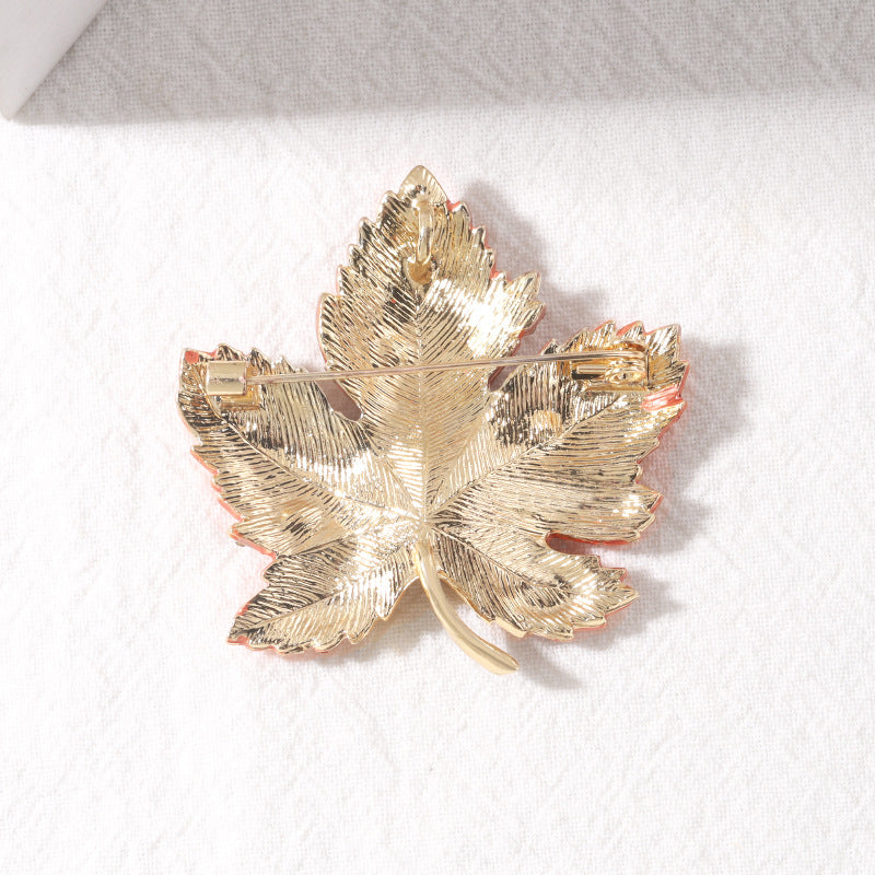 Red maple leaf anti-light pin